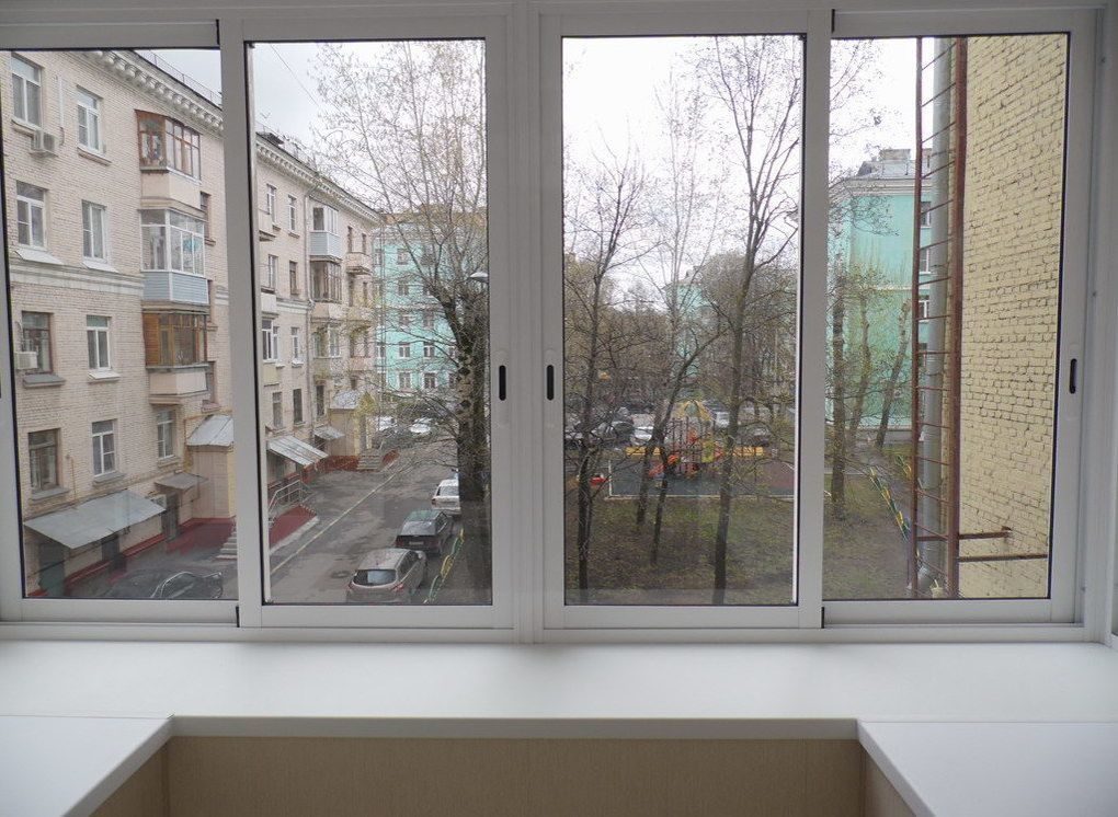 Балкон под ключ с установкой раздвижных алюминиевых окон