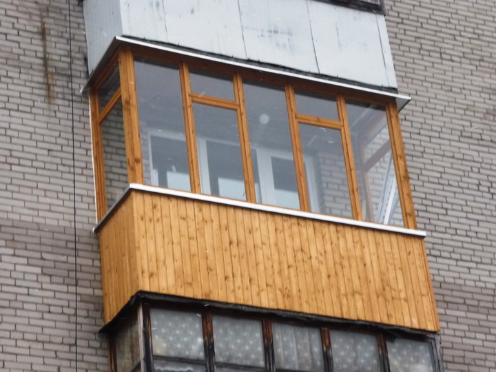 2. Остекление при отделке балконов